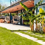 Malibeach Aparthotel