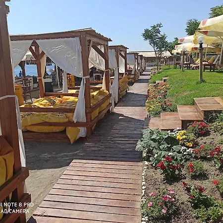 Ξενοδοχείο με διαμερίσματα Malibeach Seferihisar