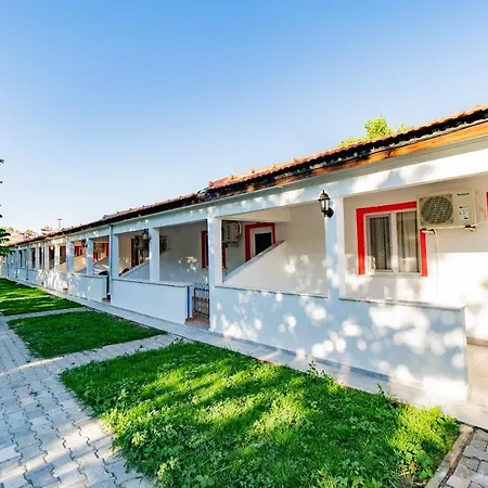 Ξενοδοχείο με διαμερίσματα Malibeach Seferihisar