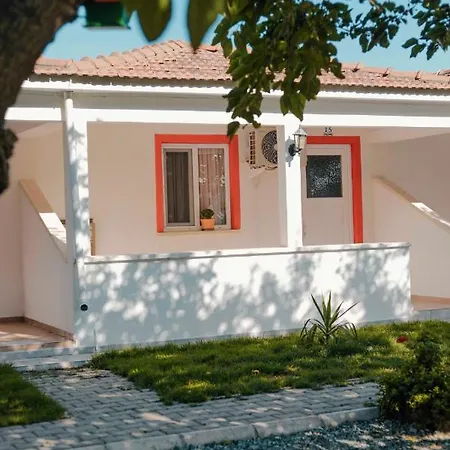 Ξενοδοχείο με διαμερίσματα Malibeach Seferihisar