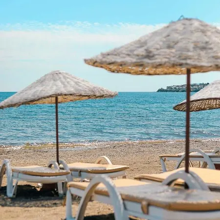 Malibeach Ξενοδοχείο με διαμερίσματα *