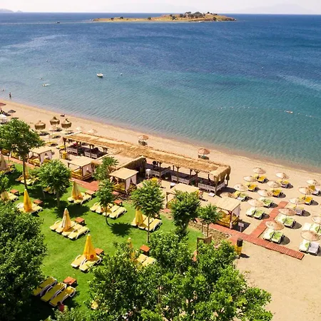 Ξενοδοχείο με διαμερίσματα Malibeach Seferihisar