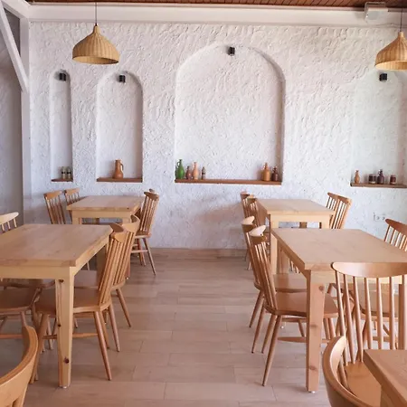 Ξενοδοχείο με διαμερίσματα Malibeach Seferihisar