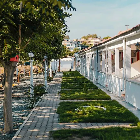 Ξενοδοχείο με διαμερίσματα Malibeach Seferihisar